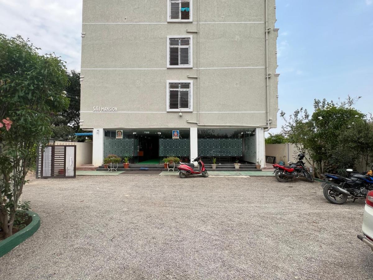 5 Star Grand Hotel Shamshabad Eksteriør billede